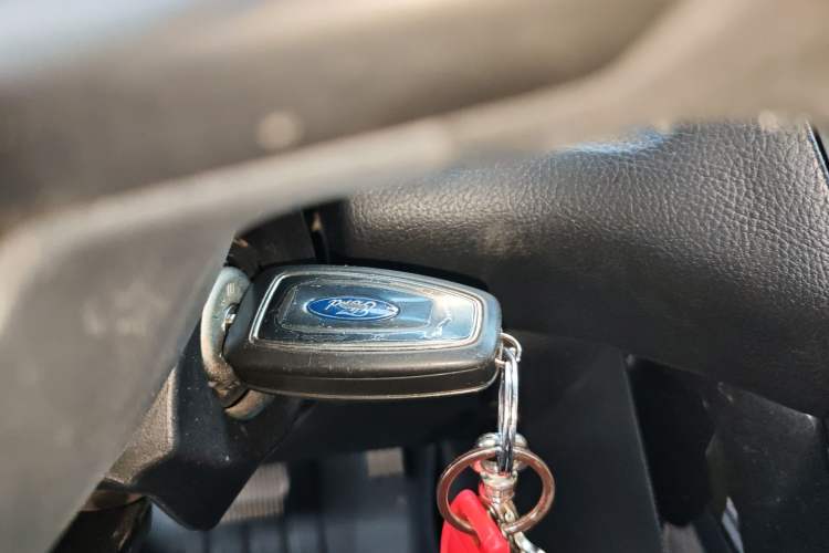 Used Ford Focus 2017 Hatchback 1.6L Automatic Fashion Edition Smart Drive Version