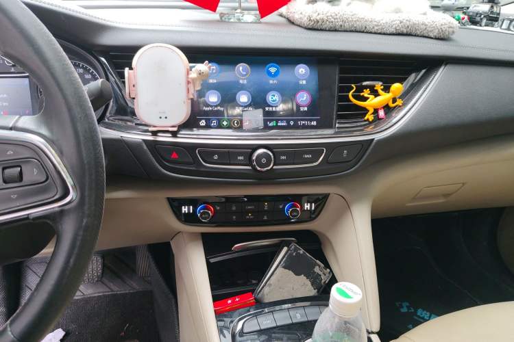 Used Buick Regal 2020 552T Elite Edition Audio And AC Panel