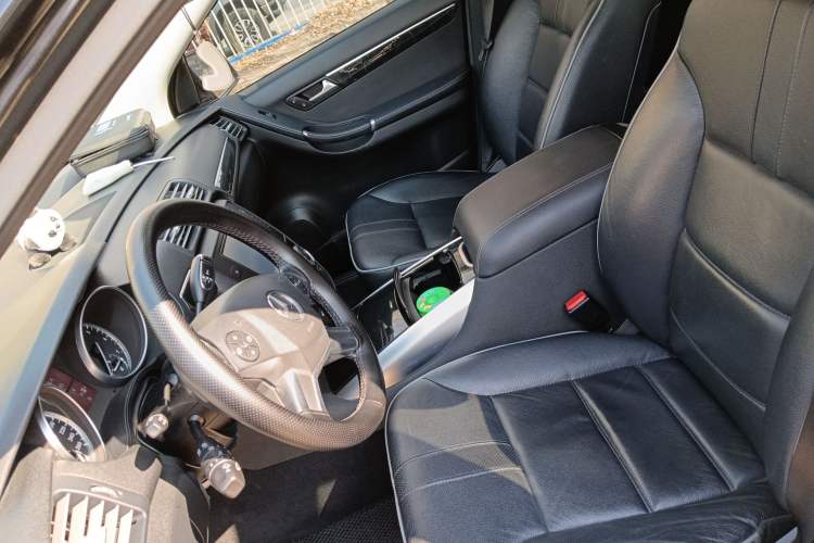 Used Mercedes-Benz R-Class 2017 R 320 4MATIC Business Edition Prestige Model