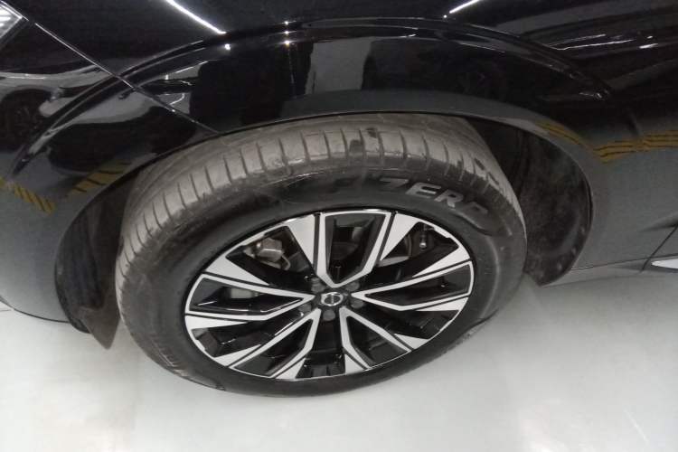 Used Volvo XC60 2025 B5 Four-Wheel Drive Smart & Advanced Luxury Edition