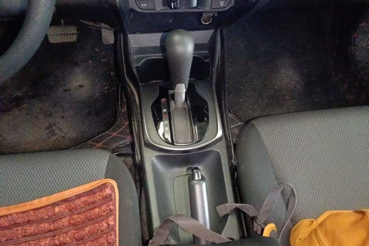 Used Honda Gienia 2017 1.5L CVT Classic Edition Gear Lever