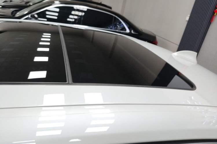 Used BMW 3 Series 2021 Second Facelift 325Li M Sport Package Roof