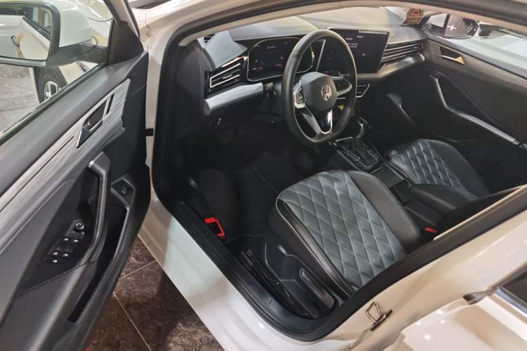 Used Volkswagen Sagitar 2024 300TSI DSG Excellence Edition Driver Seat