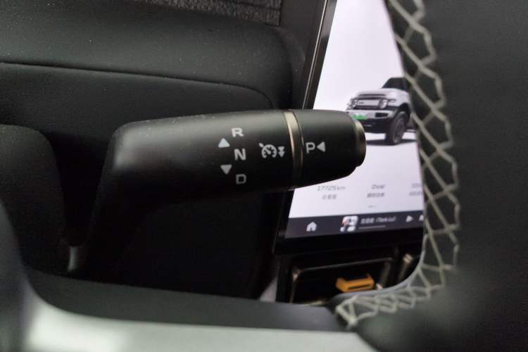 Used iCAR V23 2025 401 Two-Wheel Drive Intelligent Driving Version Gear Lever