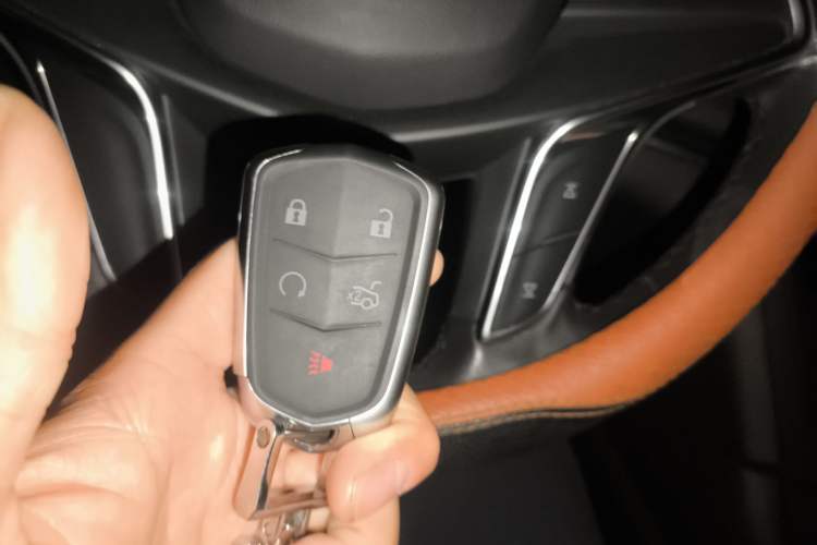 Used Cadillac XT5 2017 Anniversary Edition 25T Luxury Model
