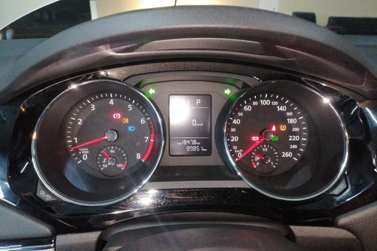 Used Volkswagen Sagitar 2017 230TSI Automatic Comfort Version
