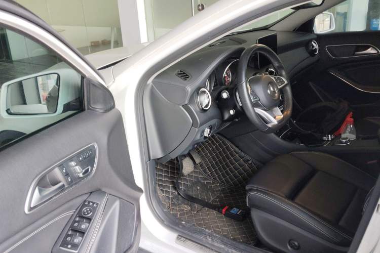 Used Mercedes-Benz GLA 2019 GLA 200 Fashion Model Driver Seat