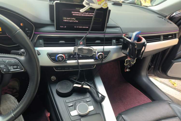 Used Audi A4L 2018 30th Anniversary Edition 40 TFSI Fashion Model Audio And AC Panel