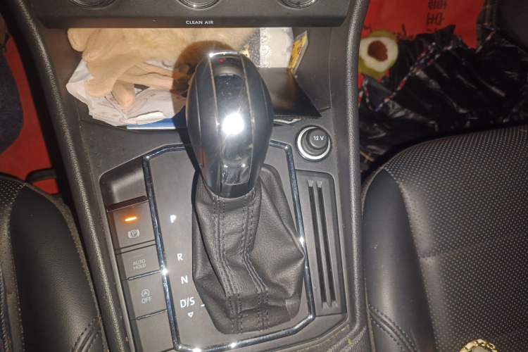 Used Volkswagen Lavida 2019 1.5L Automatic Comfort Edition China VI Standard Gear Lever