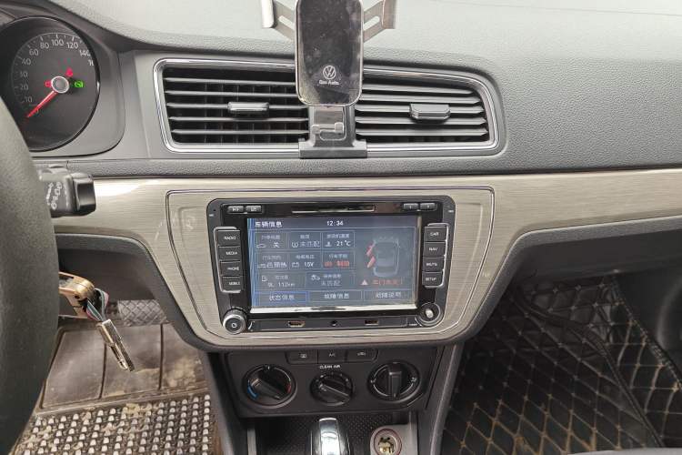 Used Volkswagen Gran Lavida 2017 1.6L Automatic Fashion Edition
