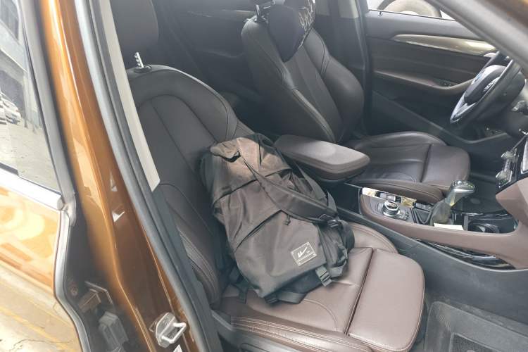 Used BMW X1 New Energy 2018 xDrive25Le Luxury Model Right Front Seat