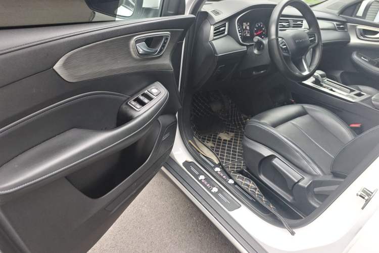 Used Roewe RX5 2022 330TGI Automatic National Style Edition Driver Seat