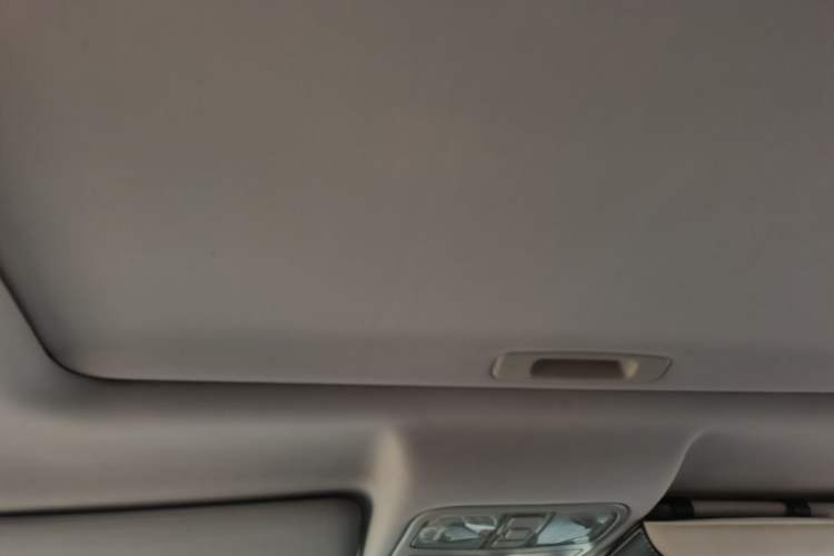 Used CHANGAN CS75 2014 2.0L Manual Luxury Version China V Standard Headliner