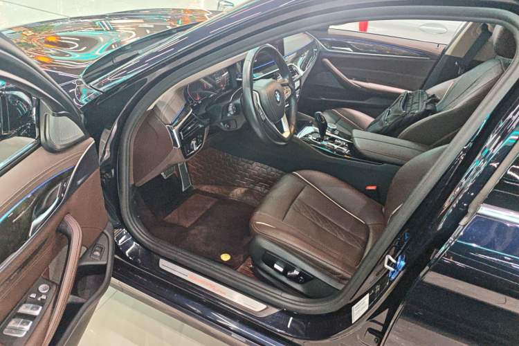 Used BMW 5 Series 2022 Restyled 525Li Luxury Package