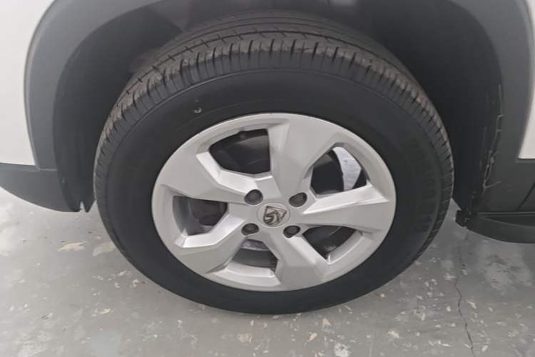 Used Baojun 510 2017 1.5L manual Comfort trim