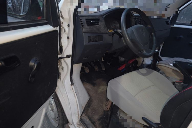 Used Jinbei Hiace X30 2023 1.5L Super-Comfortable Passenger Van 5/6/7-Seater Non-Air-Conditioned Version Model SWC15M Driver Seat