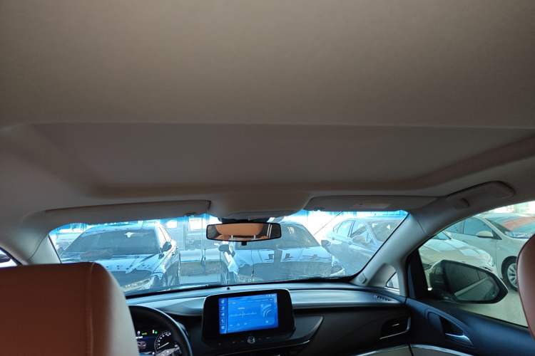 Used Buick GL8 2023 Land Executive Class Comfort Model