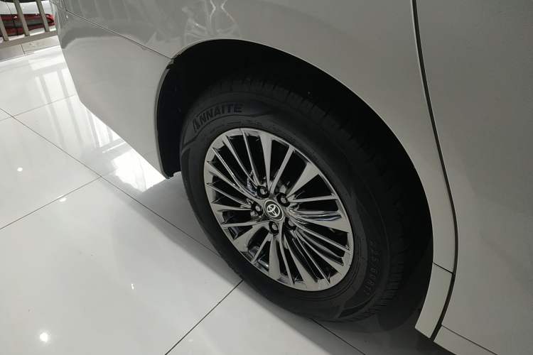 Used Toyota Alphard 2019 Dual-Engine 2.5L Luxury Edition