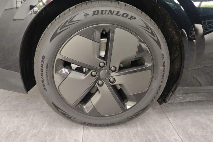 Used Li Auto i6 2025 Model Two-Wheel-Drive Standard Type Right Rear Wheel Hub