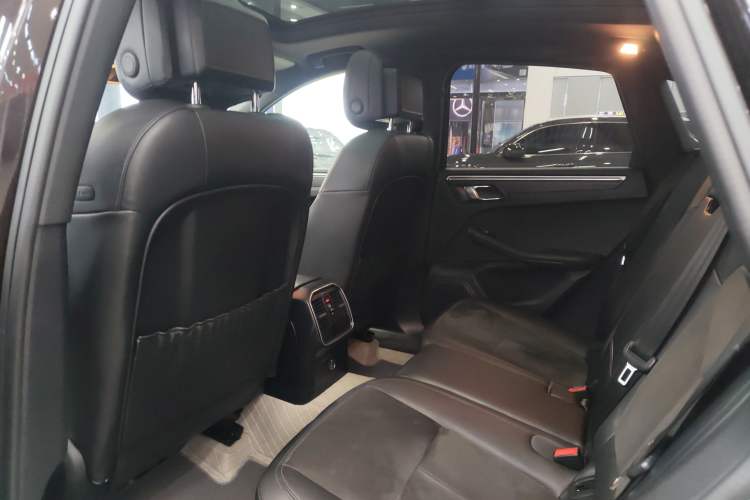 Used Porsche Macan 2018 Macan 2.0T Headliner