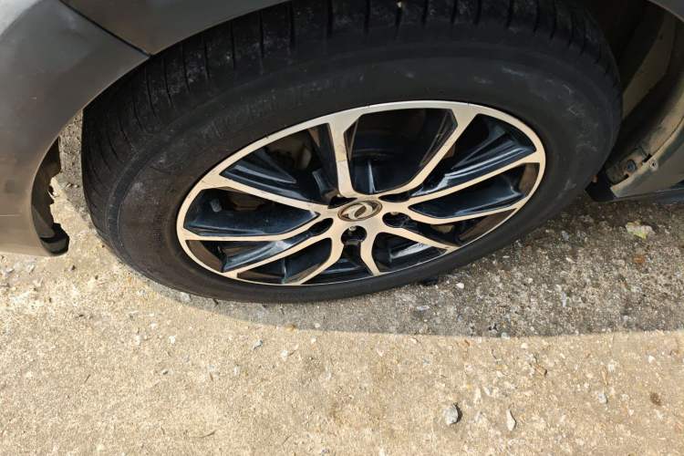 Used FORTHING Joyear X6 2017 Enjoy Series 1.5T Manual Luxury Model
