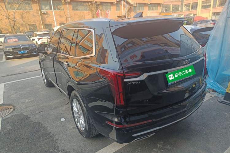 Used Cadillac XT6 2021 28T Six-Seater Fashion Edition Exterior 2