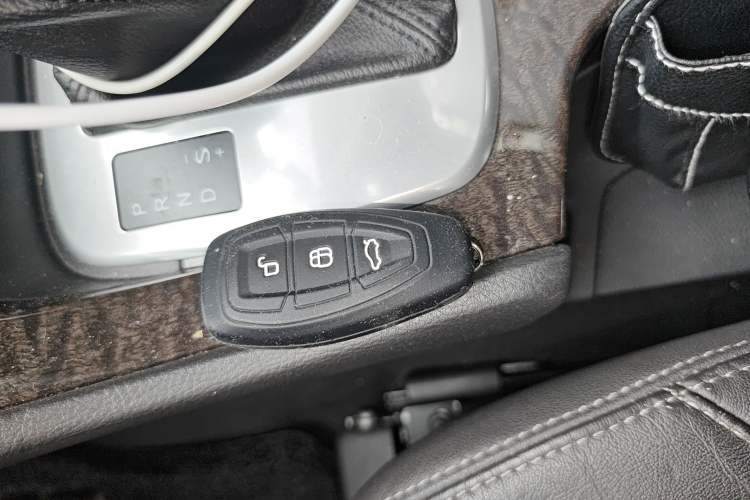 Used Ford Mondeo 2011 2.0L GTDi 200 Luxury Edition
