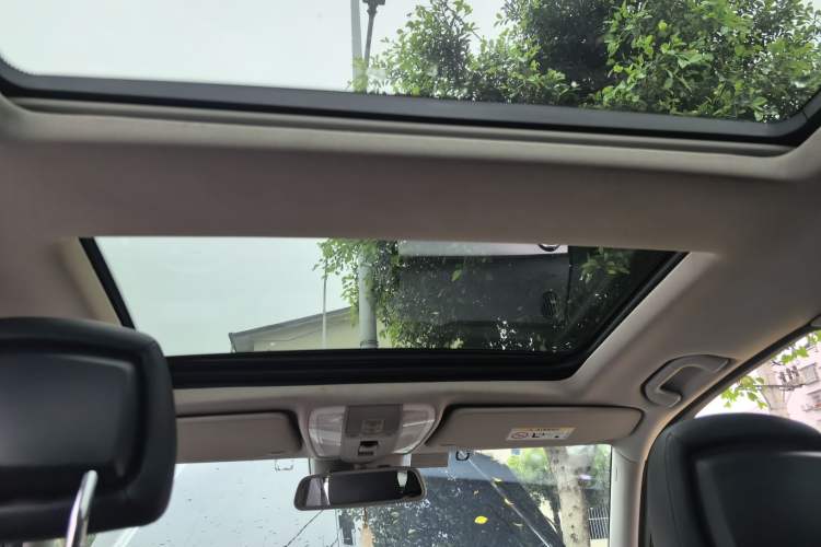 Used Mercedes-Benz GLK-Class 2013 Facelift GLK 300 4MATIC Fashion Edition Headliner