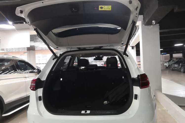 Used Hongqi HS5 2022 Revised Version 2.0T Smart Connect Flagship Edition