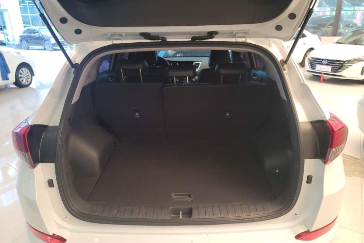 Used Hyundai Tucson 2015 1.6T Dual-Clutch Two-Wheel-Drive Smart Model
