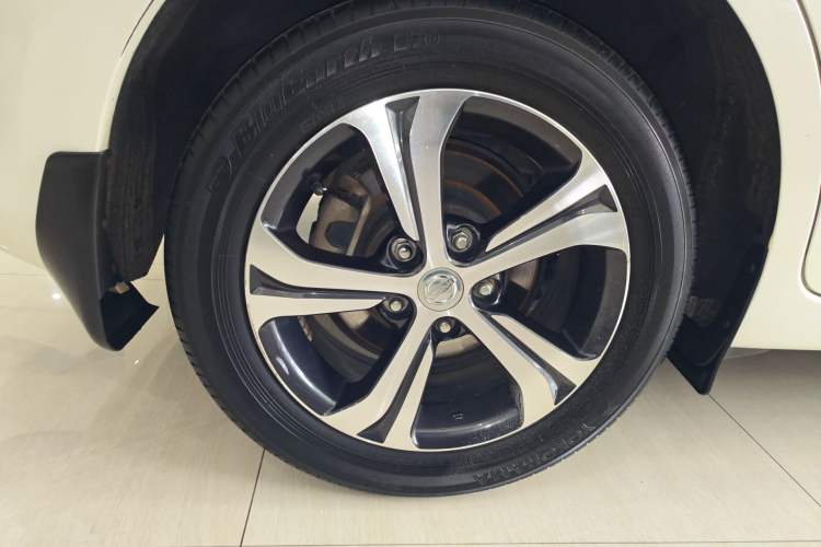 Used Nissan Tiida 2016 1.6L CVT Smart Drive Edition Right Rear Wheel Hub