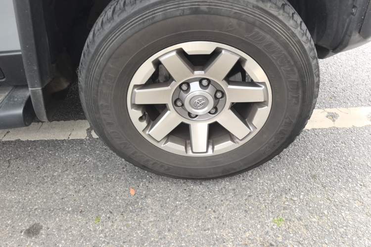 Used Toyota FJ Cruiser 