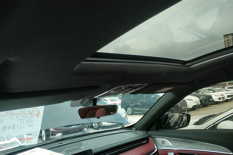 Used JETOUR X70 PLUS 2023 1.6T DCT Stronger 7-Seater