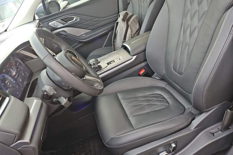 Used Hongqi HS7 PHEV 2024 2.0T PHEV Four-Wheel Drive Flagship Edition 7 Seats