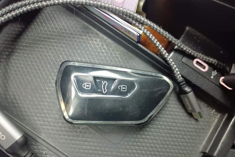 Used Volkswagen ID.6 CROZZ 2022 Long-Range PRO Edition
