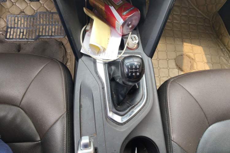 Used GAC Trumpchi GS4 2015 200T Manual Elite Edition Gear Lever