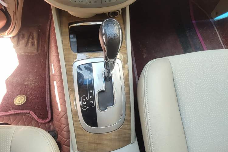 Used Buick Excelle 2013 1.5L Automatic Classic Model
