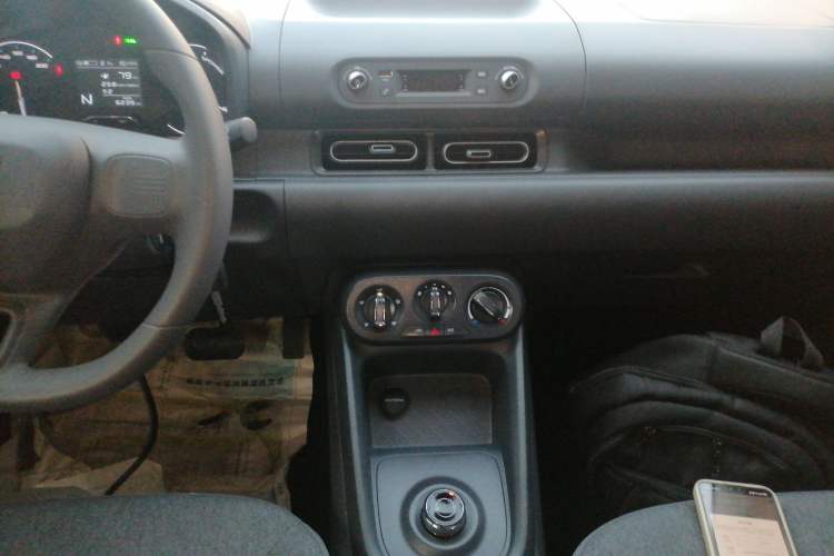 Used Wuling Hongguang New Energy 2024 All-Electric Model 300KM Practical Version
