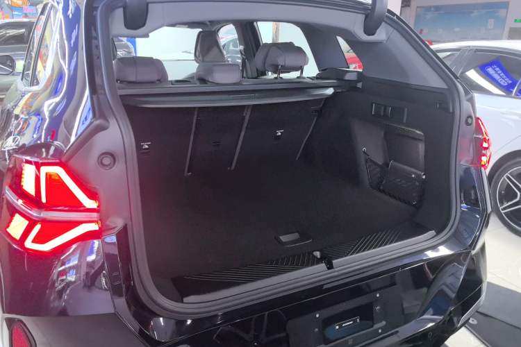 Used BMW X3 2025 xDrive30L Luxury Edition M Sport Package Trunk