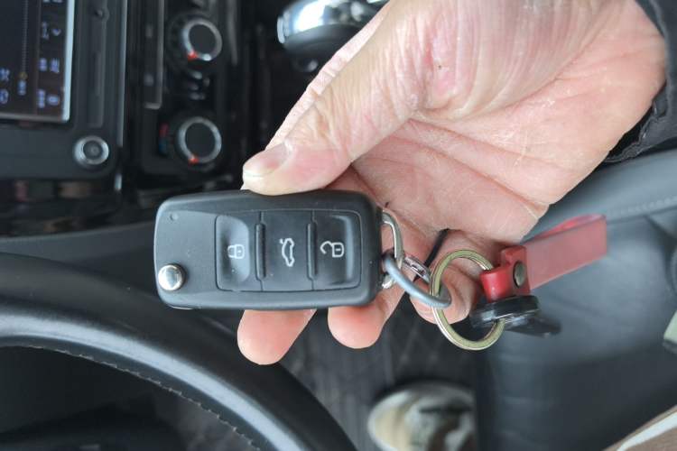 Used Volkswagen Sagitar 2018 280TSI DSG Ignite Edition Vehicle Key