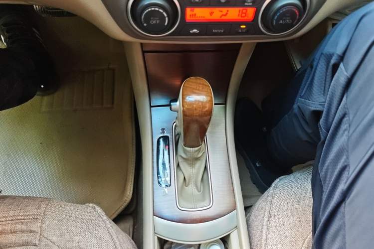 Used Nissan Sylphy 2009 2.0XL CVT Luxury Sunroof Edition