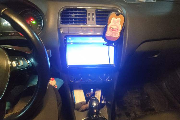 Used Volkswagen Polo 2016 1.6L Automatic Comfort Model
