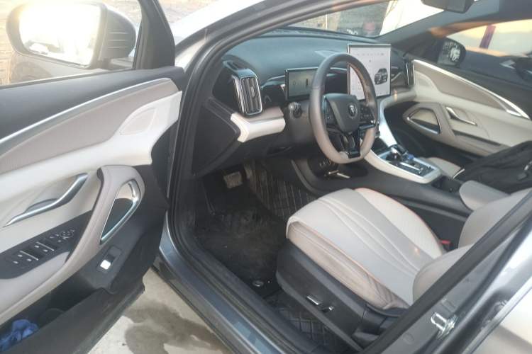 Used BYD Song Pro New Energy 2023 Champion Edition DM-i 110KM Excellence Model Driver Seat