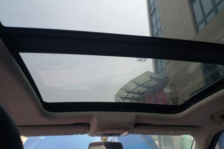 Used Zotye T300 2017 1.5T CVT Luxury Model Headliner