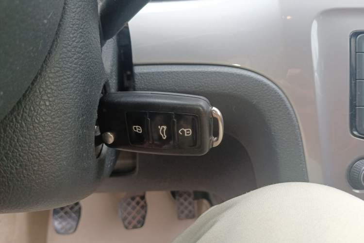 Used Volkswagen Lavida 2013 1.6L Manual Fashion Edition Vehicle Key