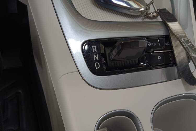 Used Geely Galaxy Geome 2025 310km Youth Edition Gear Lever