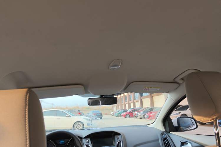 Used Ford Focus 2017 Sedan 1.6L Manual Comfort Plus SmartDrive Edition
