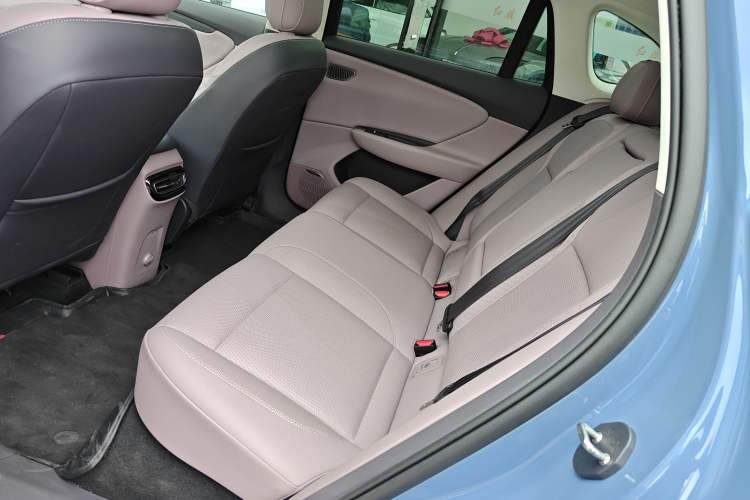 Used Hongqi Tiangong 06 2025 660 4x4 Smart Selection Edition Left Rear Seat