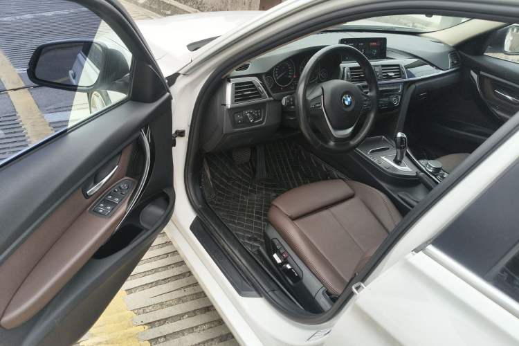 Used BMW 3 Series 2019 320Li Fashion Model
