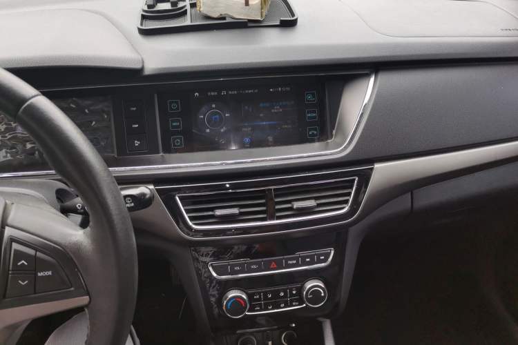 Used CHANGAN KAICHENG Oushang A600 2016 1.5L Manual Luxury 7-Seater